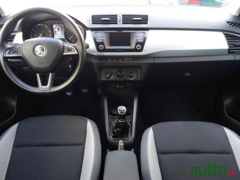 2015' Skoda Fabia-Break 1.0 Mpi Ambiente photo #1