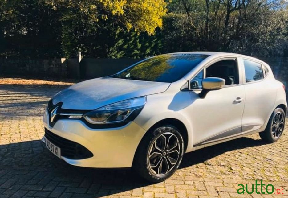 2016' Renault Clio photo #1