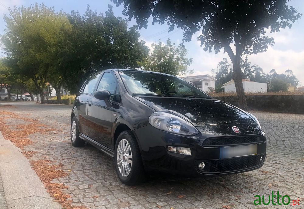 2014' Fiat Punto 1.2 Young S&S photo #6