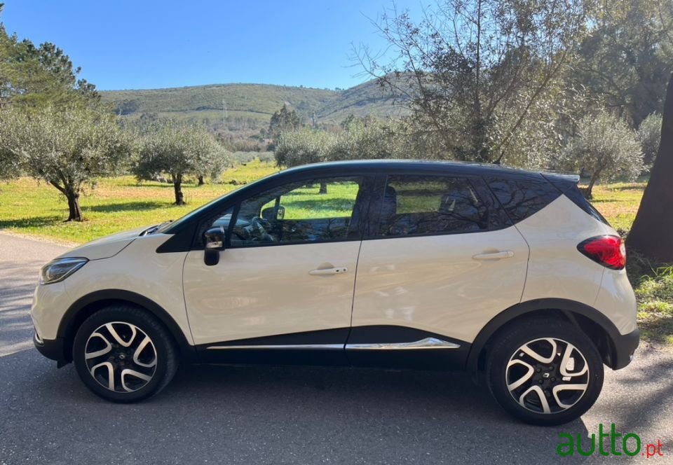 2015' Renault Captur photo #5
