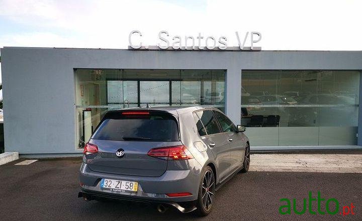 2019' Volkswagen Golf photo #1