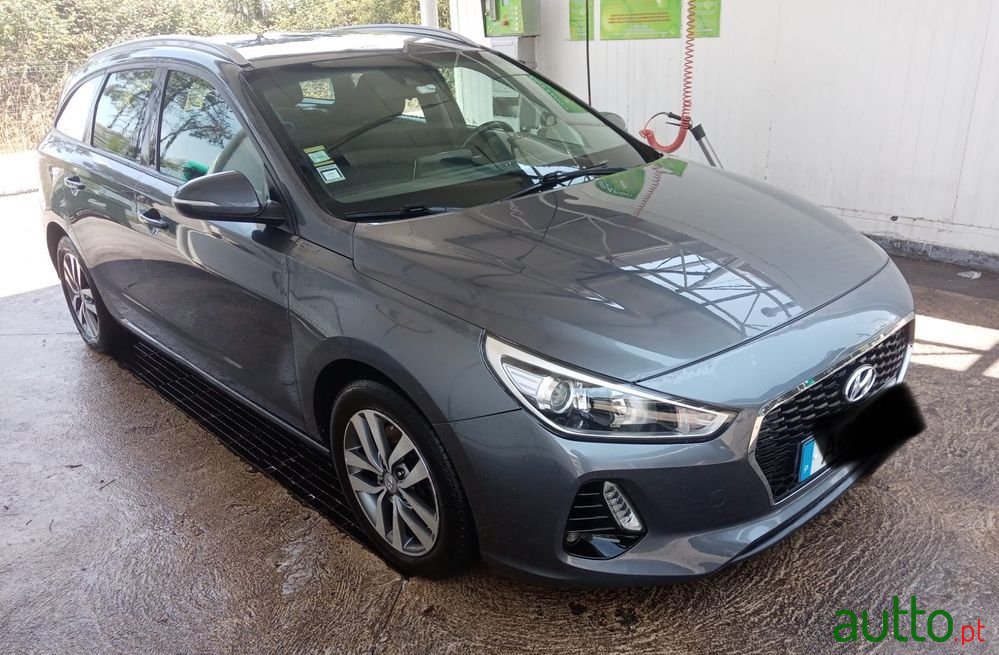 2018' Hyundai i30 Cw photo #6