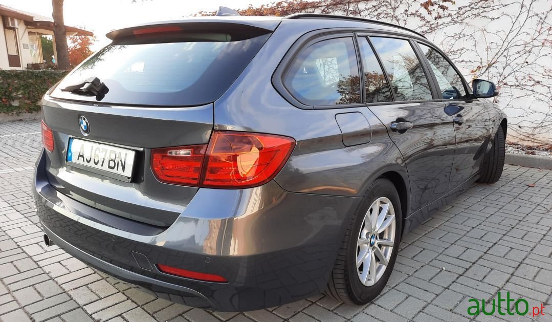 2013' BMW 320 photo #4