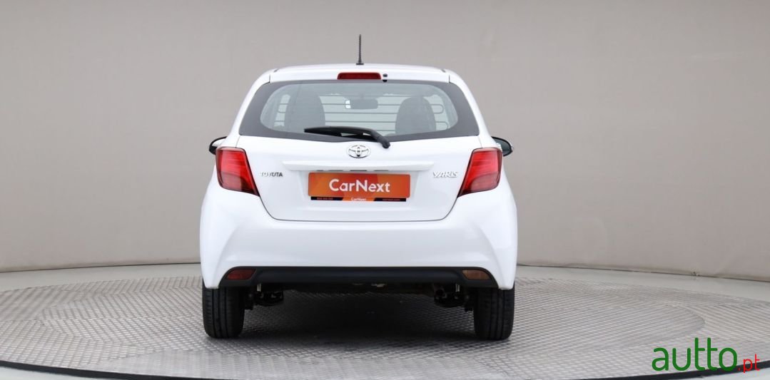 2017' Toyota Yaris photo #4