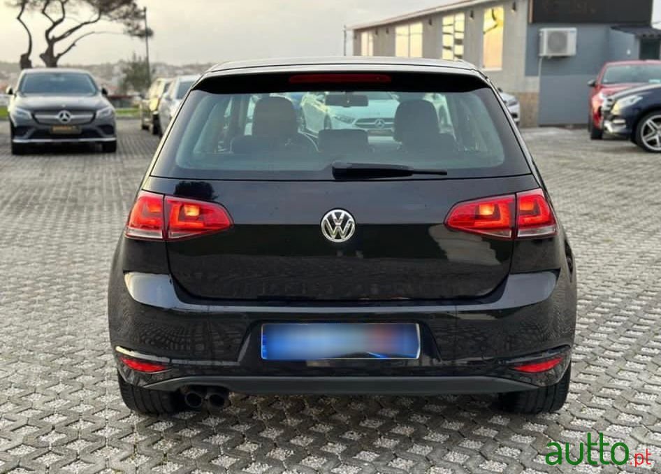 2012' Volkswagen Golf photo #3