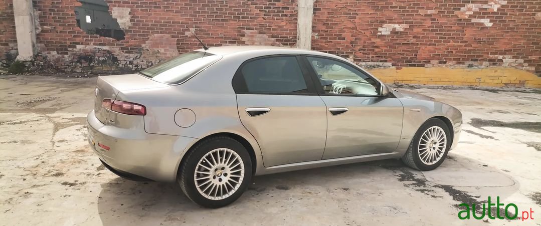 2006' Alfa Romeo 159 photo #4