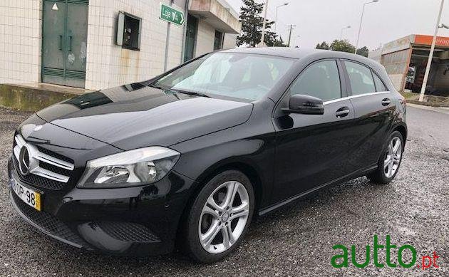 2013' Mercedes-Benz A-180 Classe A photo #4