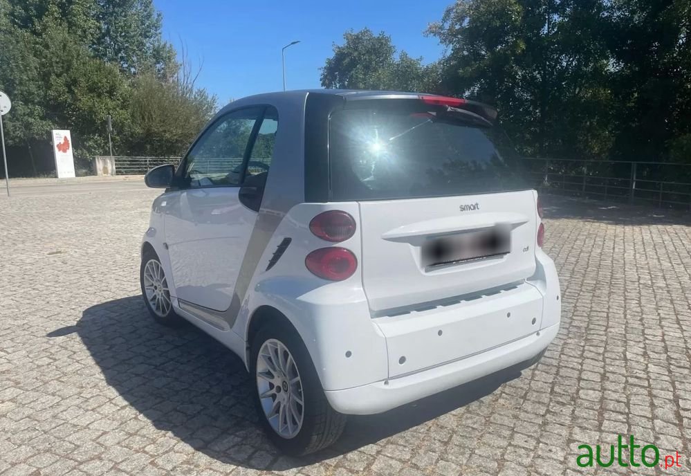 2011' Smart Fortwo 0.8 Cdi Pulse 54 photo #4
