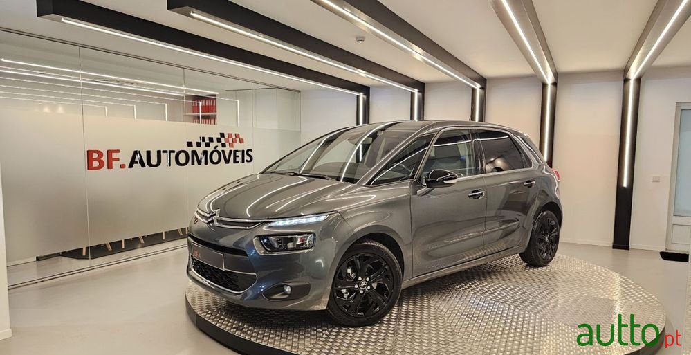 2014' Citroen C4 Picasso photo #1