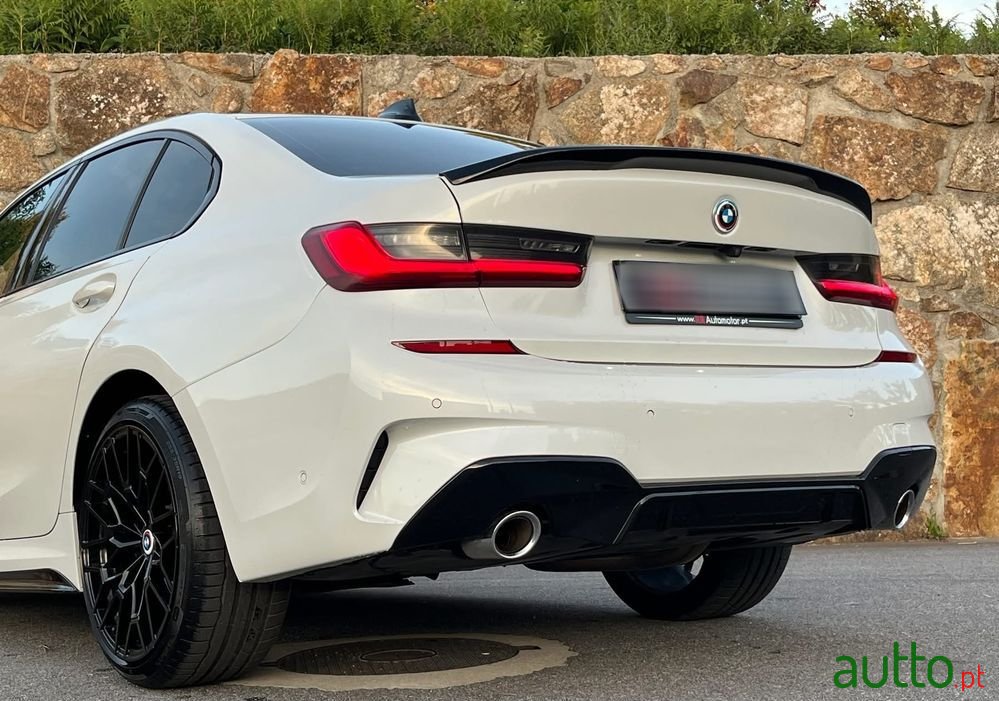 2021' BMW Série 3 D Pack M Auto photo #6