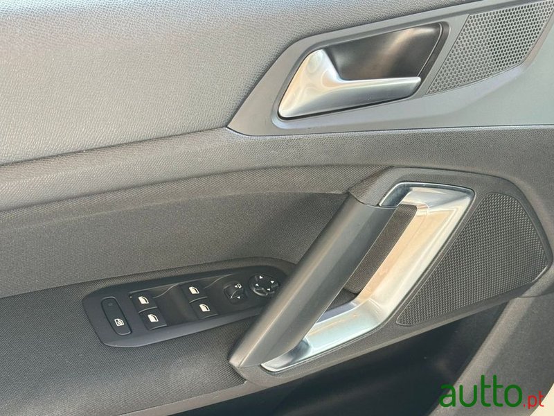 2020' Peugeot 308 Sw photo #4
