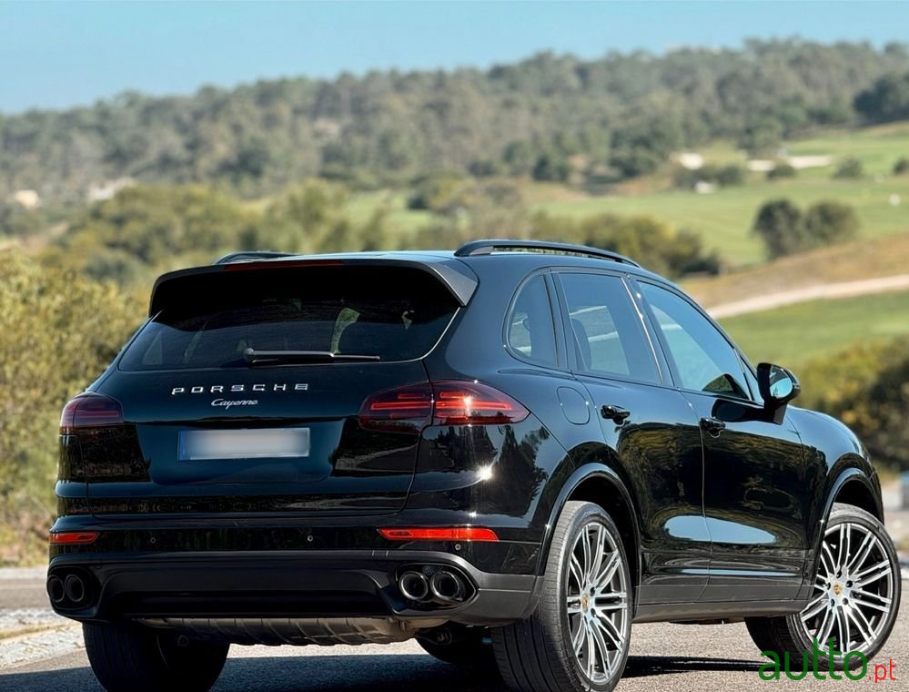 2015' Porsche Cayenne photo #4