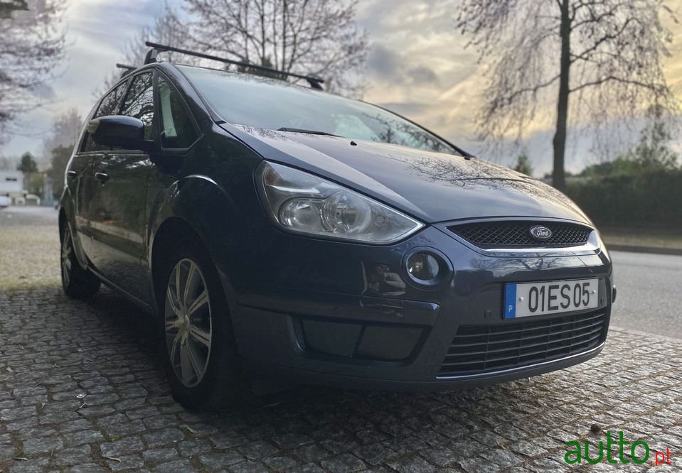 2007' Ford S-Max photo #3