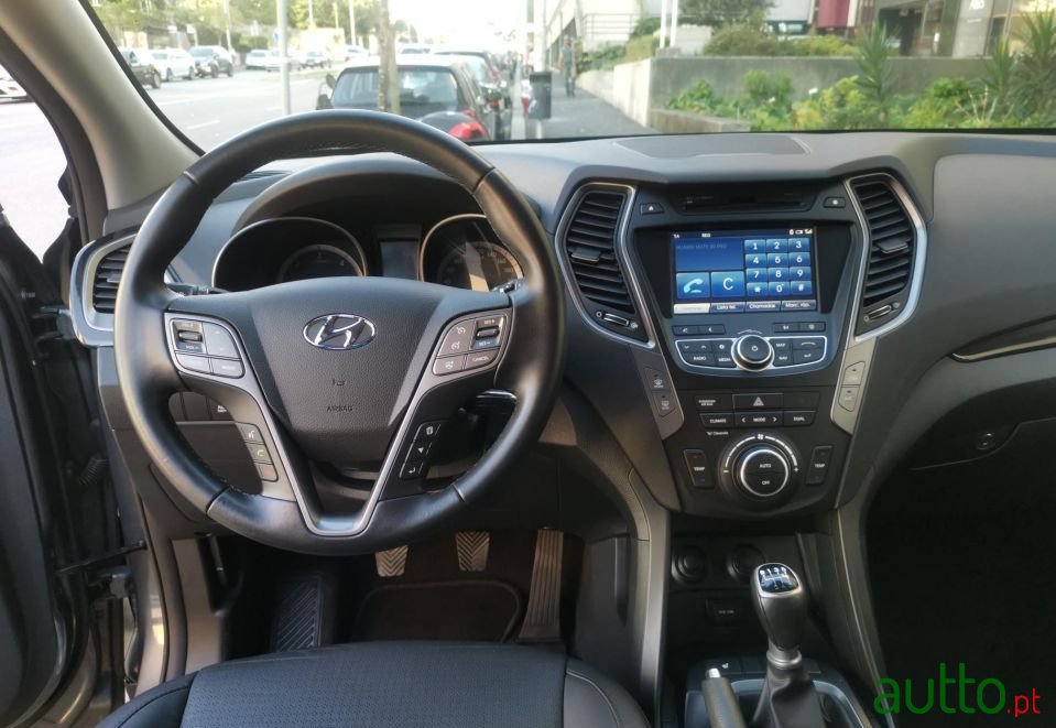 2014' Hyundai Santa-Fe photo #4