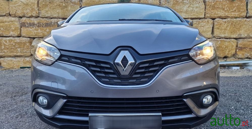 2019' Renault Grand Scenic photo #3
