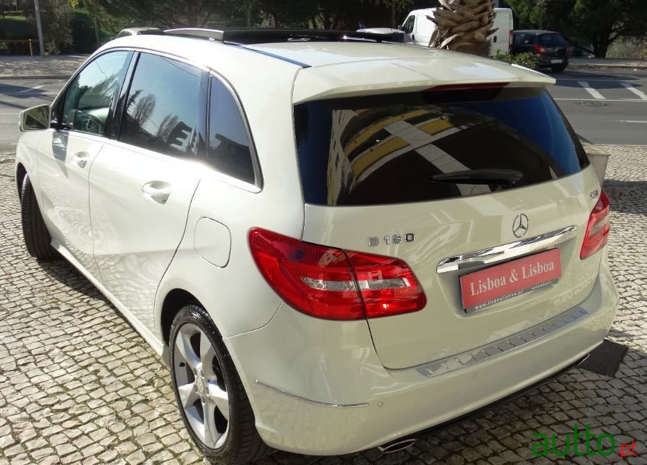 2013' Mercedes-Benz B-180 photo #4