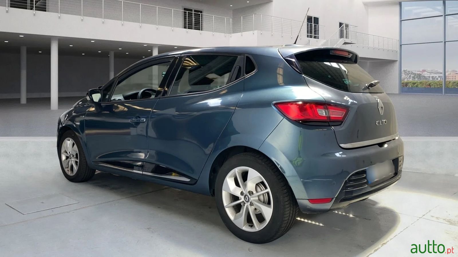 2018' Renault Clio photo #2