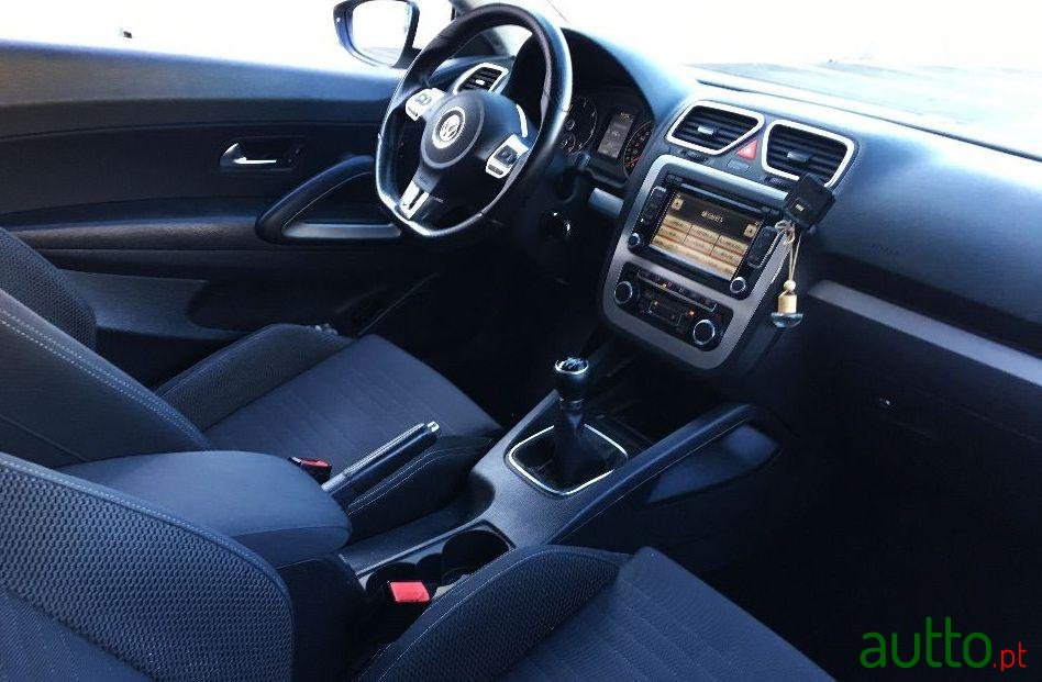 2010' Volkswagen Scirocco 2.0 Tdi photo #3