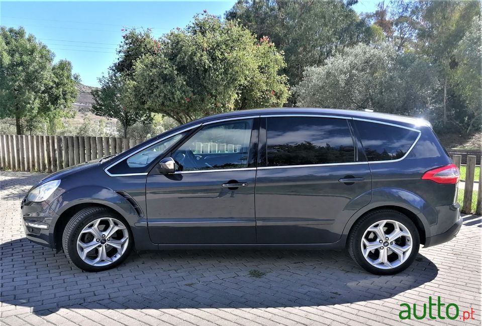 2012' Ford S-Max photo #4