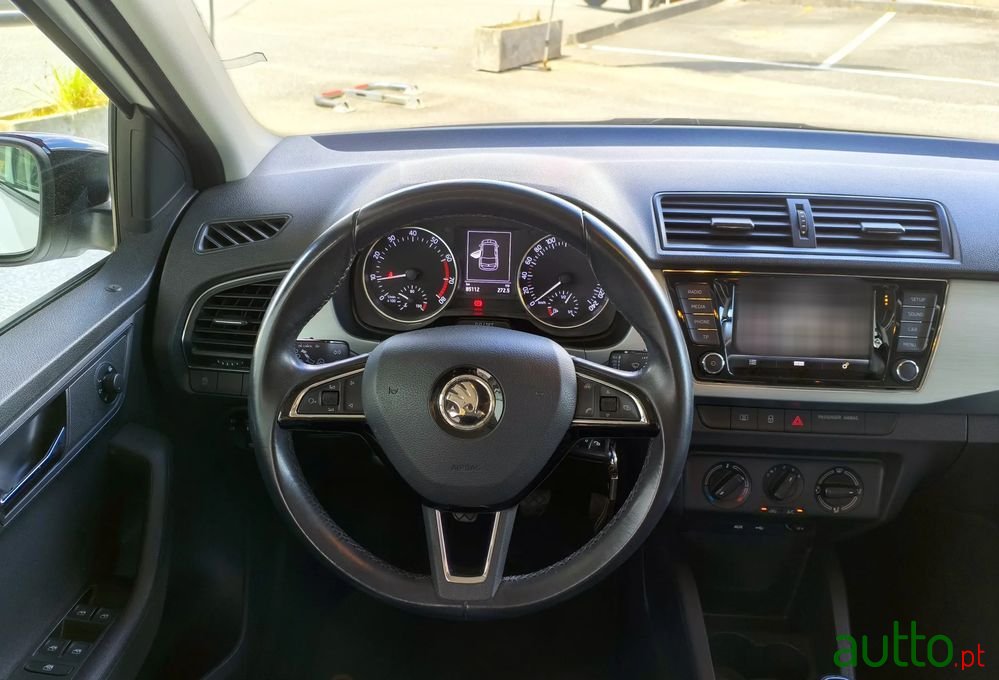2018' Skoda Fabia 1.0 Ambition photo #6