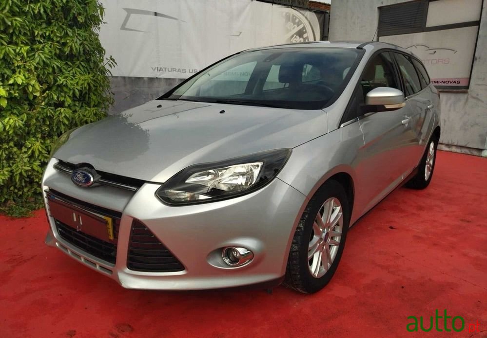 2014' Ford Focus Sw photo #1