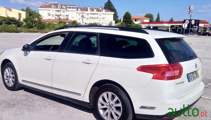 2013' Citroen C5 Tourer photo #4