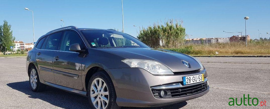 2008' Renault Laguna Break photo #2
