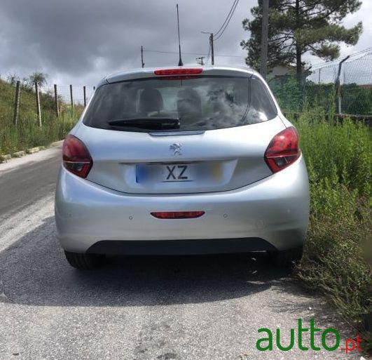 2018' Peugeot 208 1.2 Vvt photo #1