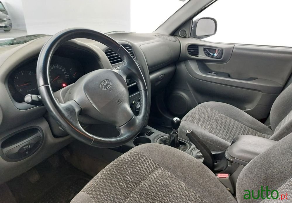 2003' Hyundai Santa Fe photo #5