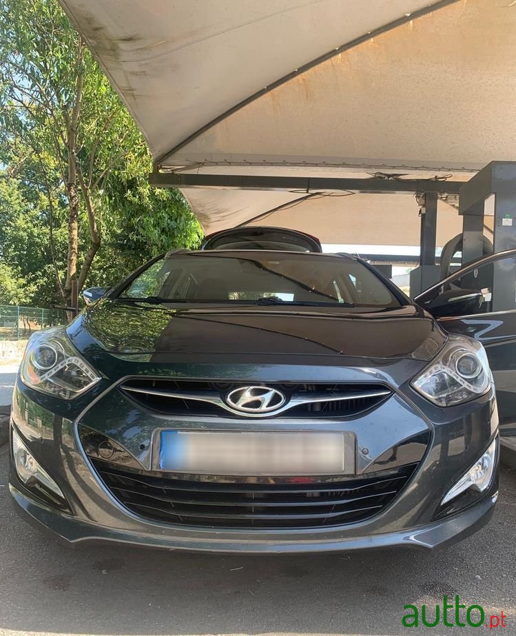 2012' Hyundai i40 Sw photo #6