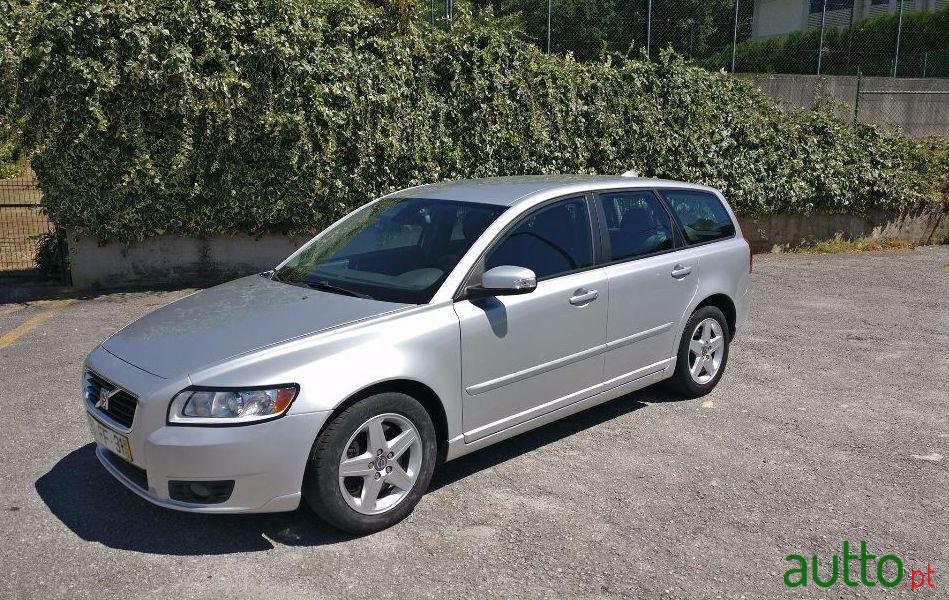 2008' Volvo V50 photo #1