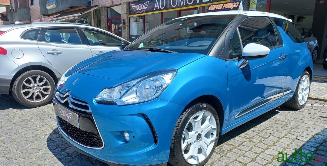 2011' Citroen DS3 photo #2