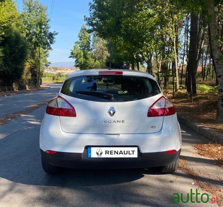 2014' Renault Megane photo #3