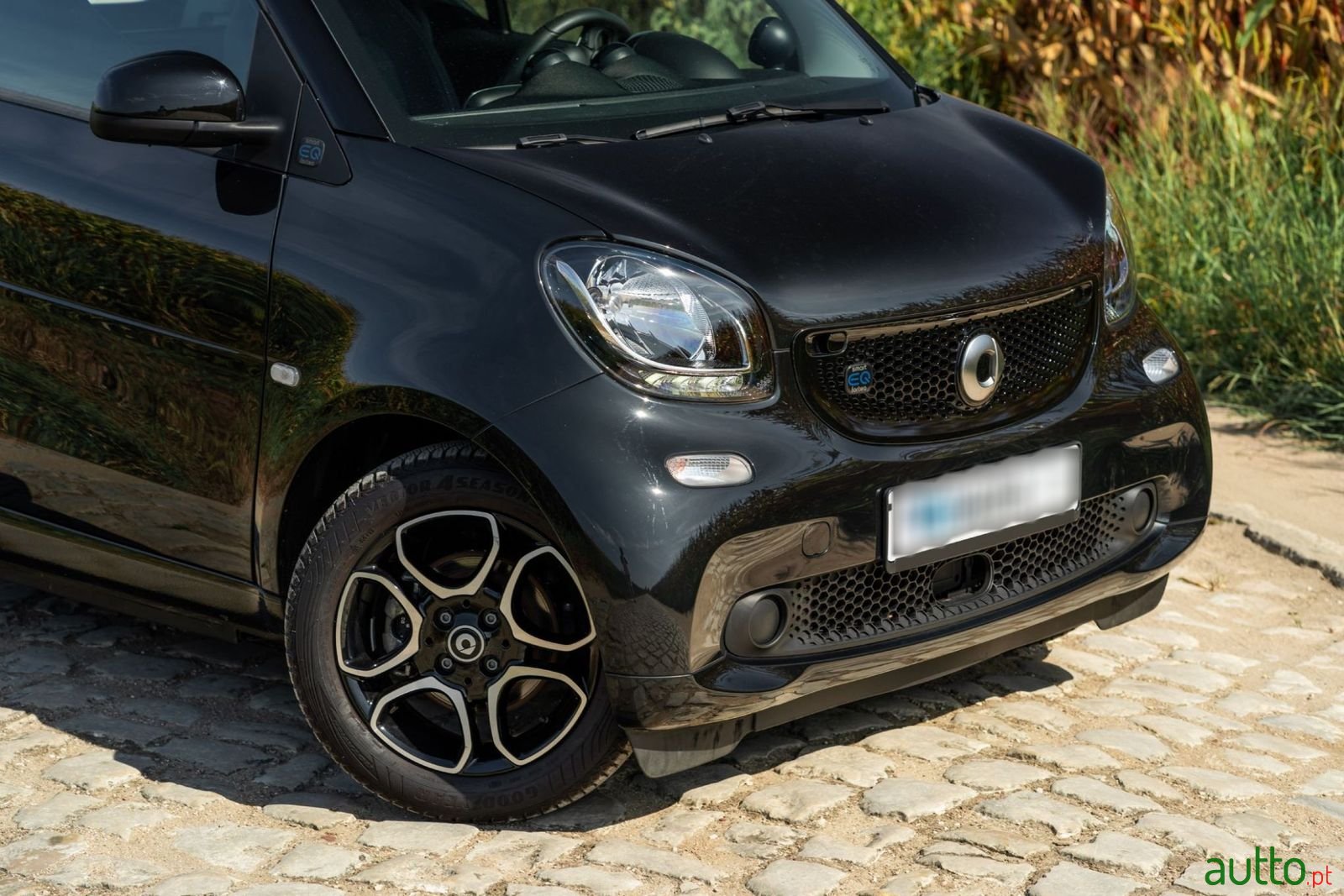2019' Smart Fortwo photo #2