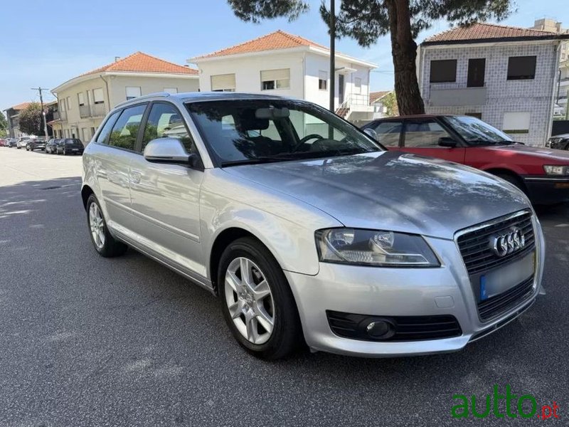 2009' Audi A4 2.0 Tdi Advance photo #2