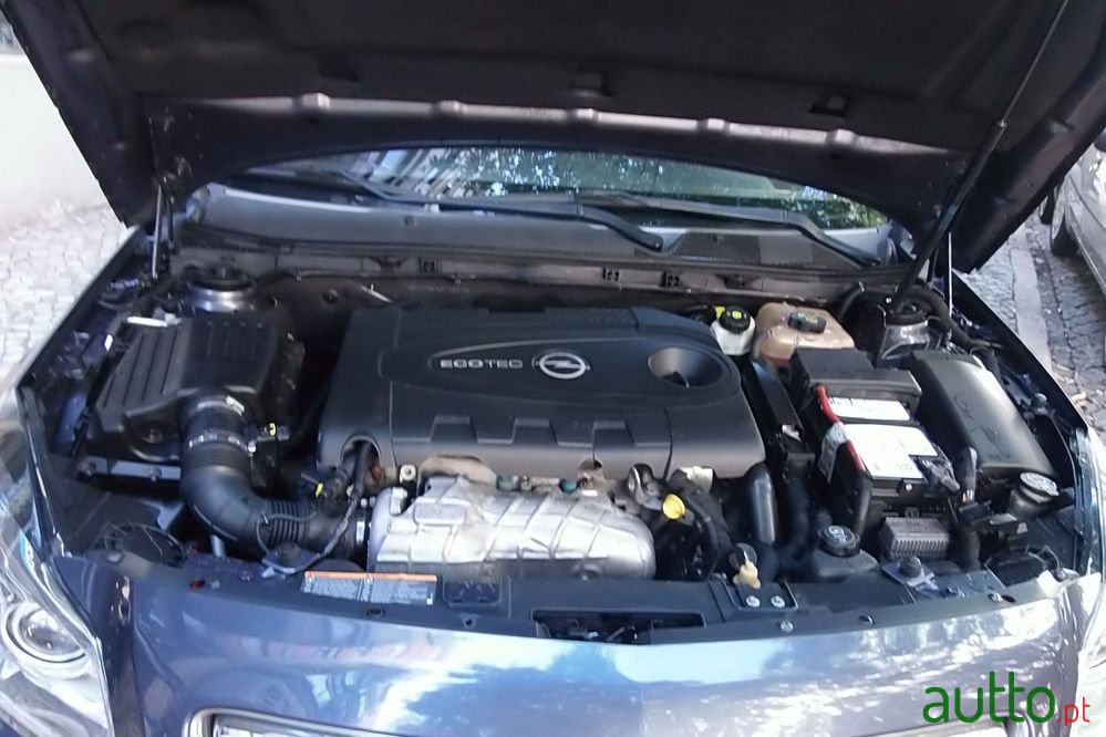 2010' Opel Insignia photo #6