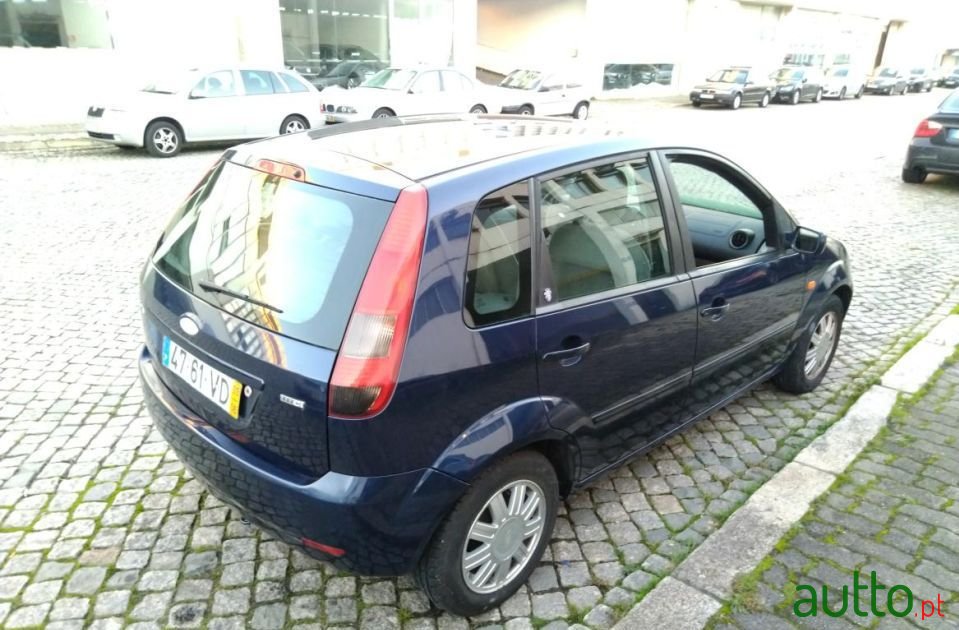 2003' Ford Fiesta photo #1