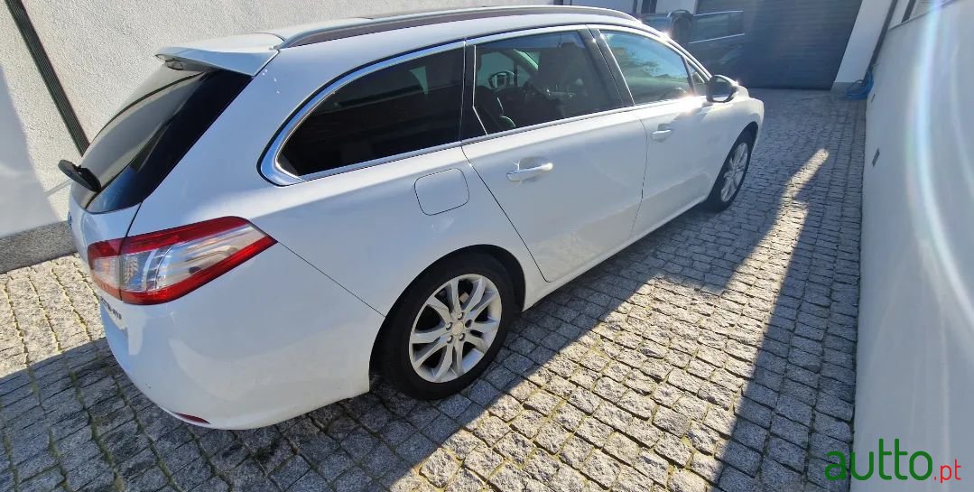 2012' Peugeot 508 Sw photo #1
