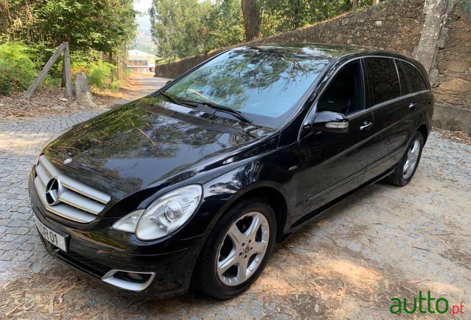 2007' Mercedes-Benz R-320 photo #4