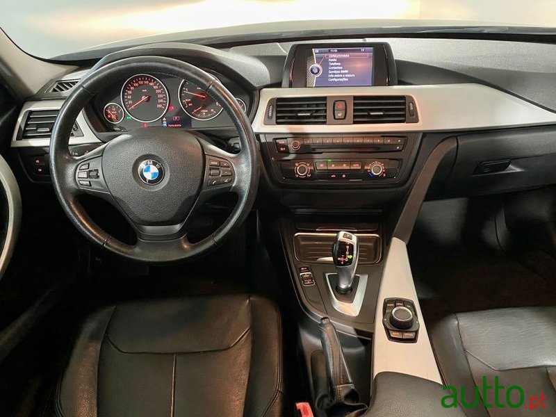 2012' BMW 318 photo #5
