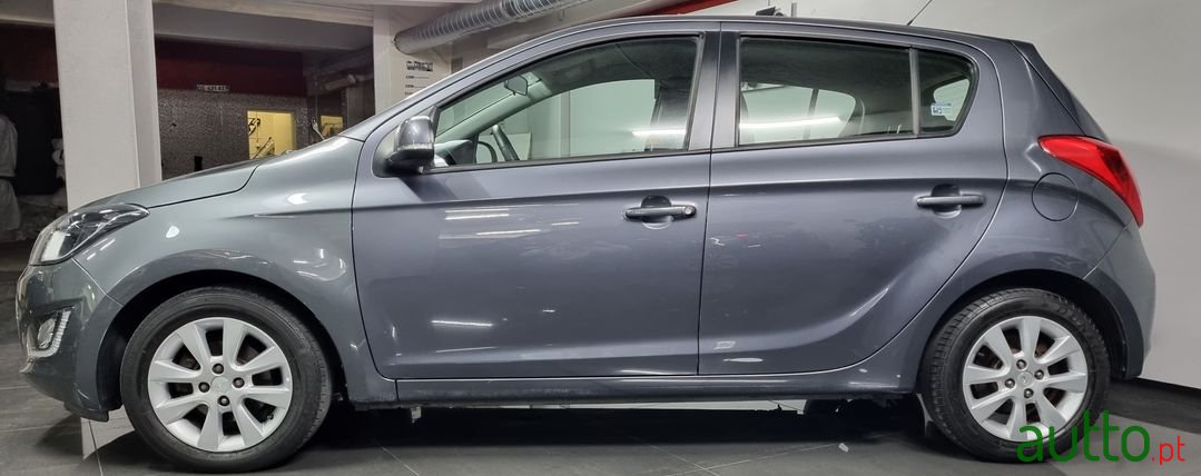 2013' Hyundai i20 photo #2