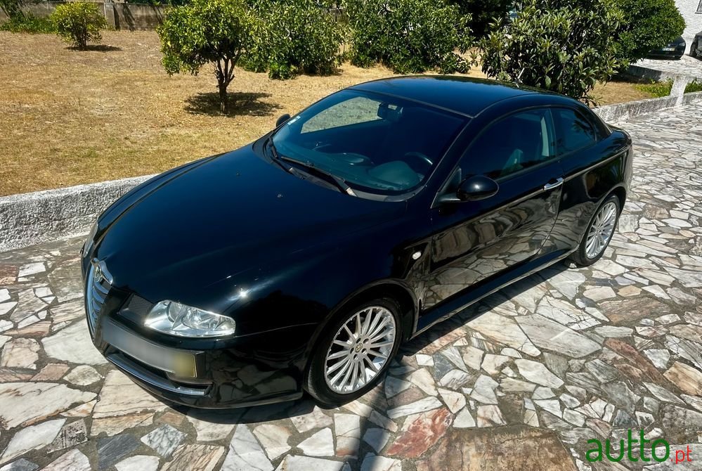 2007' Alfa Romeo GT 1.9 Jtd M-Jet photo #2