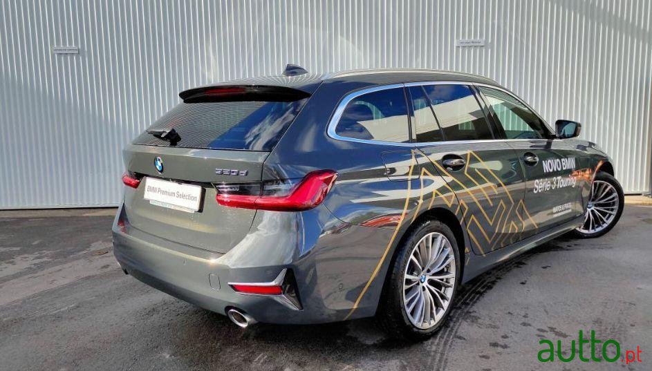 2019' BMW 320 photo #3