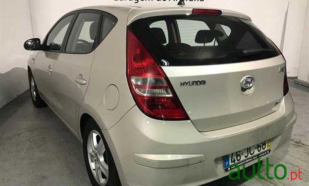 2010' Hyundai I30 1.6 Crdi Blue Comfort photo #1