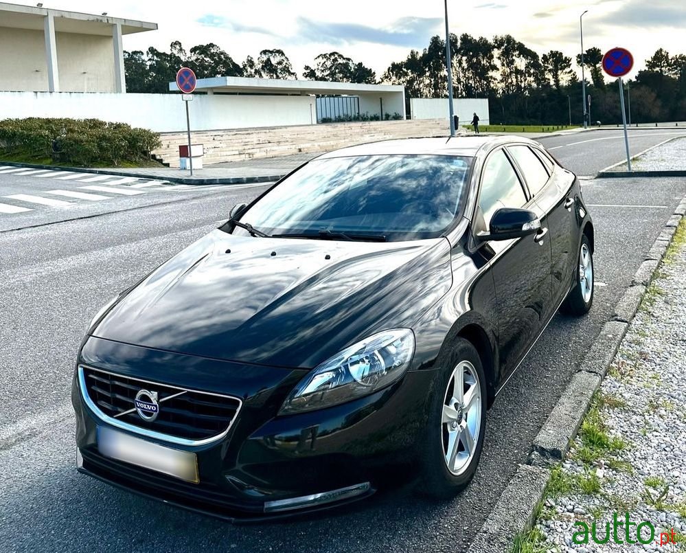 2016' Volvo V40 photo #1