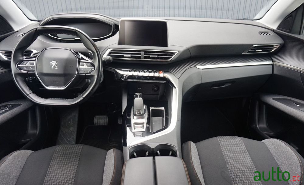 2019' Peugeot 3008 photo #4