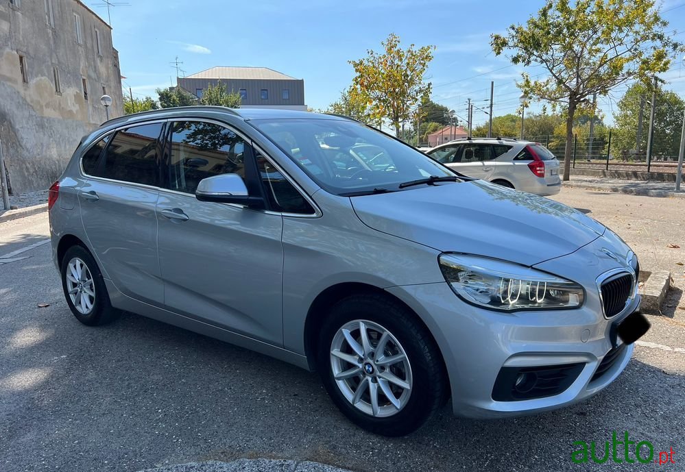 2016' BMW Série 2 D Advantage Auto photo #2