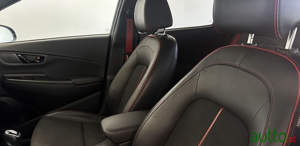 2020' Hyundai Kauai photo #2