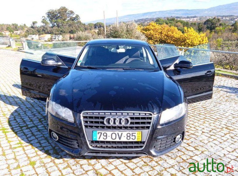 2011' Audi A5 Sportback photo #2