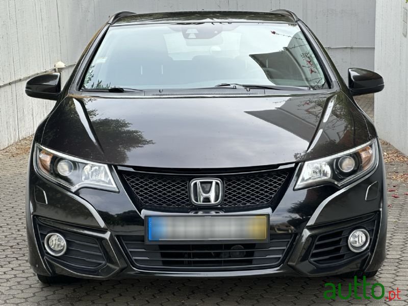 2015' Honda Civic Tourer photo #3